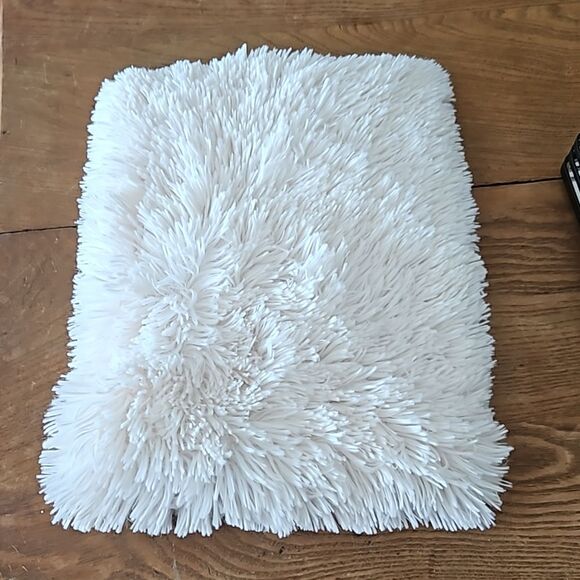 Covington Off White Faux Fur Infinity Scarf Winter Accessory - Picture 1 of 7